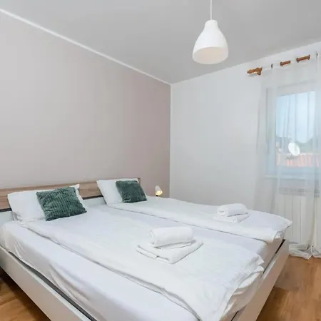 Near The Center/beach Apartman Pula