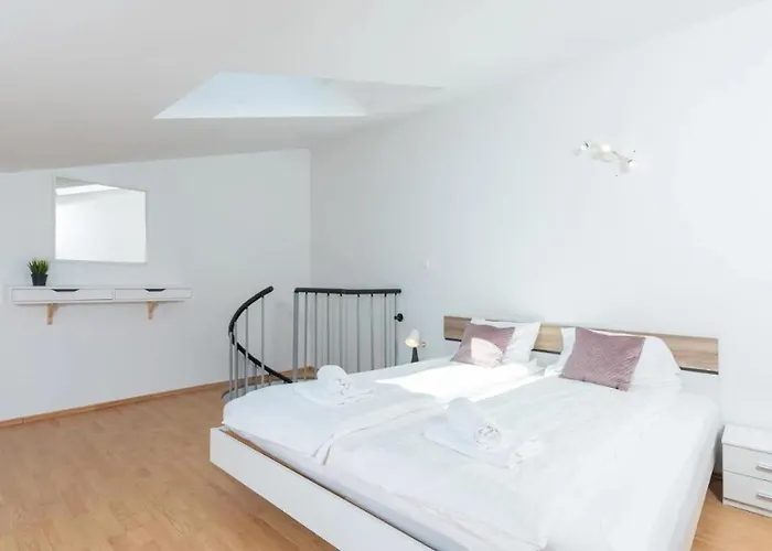 Apartment Near The Center/beach *