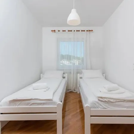 Near The Center/beach * Πούλα