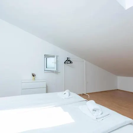 Near The Center/beach *