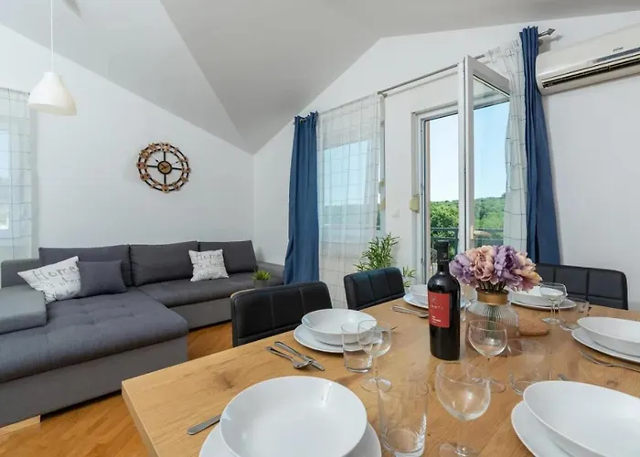 Near The Center/beach Пула