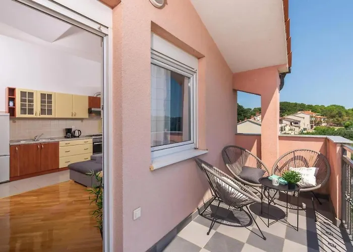 Apartman Near The Center/beach